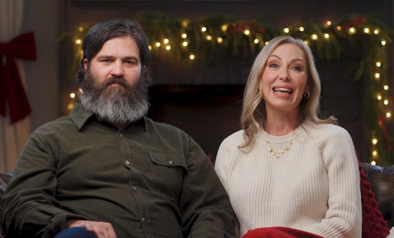 ‘Duck Dynasty’s Jep Robertson &amp; Wife Jessica Announce New Show ‘Beyond the Bayou’