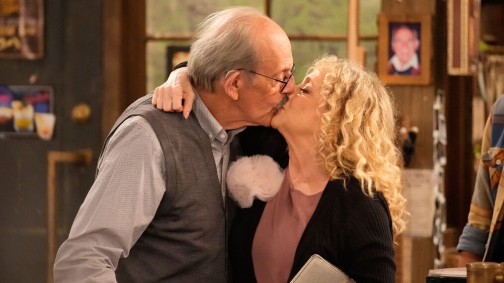 ‘Happy’s Place’ Reunites ‘Taxi’ Stars Christopher Lloyd & Carol Kane in First Look (VIDEO)
