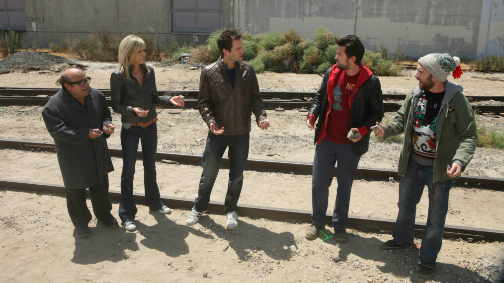 Danny DeVito, Kaitlin Olson, Glenn Howard, Rob McElhenney, and Charlie Day in 'It's Always Sunny in Philadelphia'