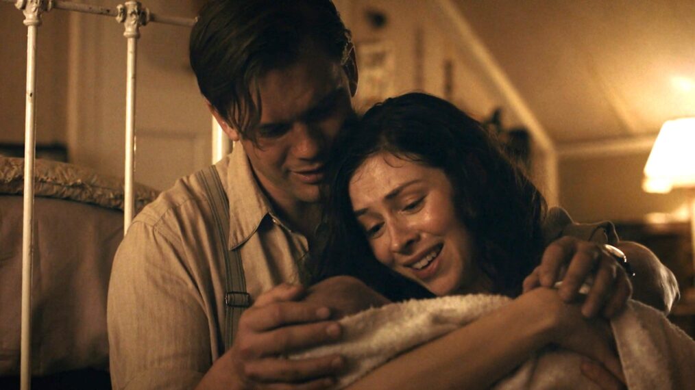 Jeremy Irvine and Hermione Corfield in 'Outlander: Blood of My Blood'