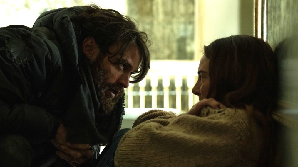 Thomas Doherty and Shailene Woodley in 'Paradise' Season 2