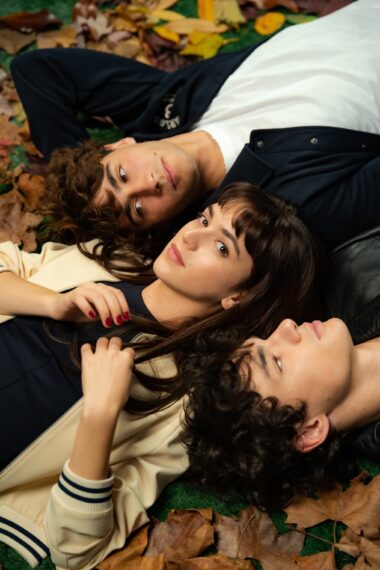 Fernando Lindez, Diego Vidales, Alicia Falcó in 'Tell Me Softly'