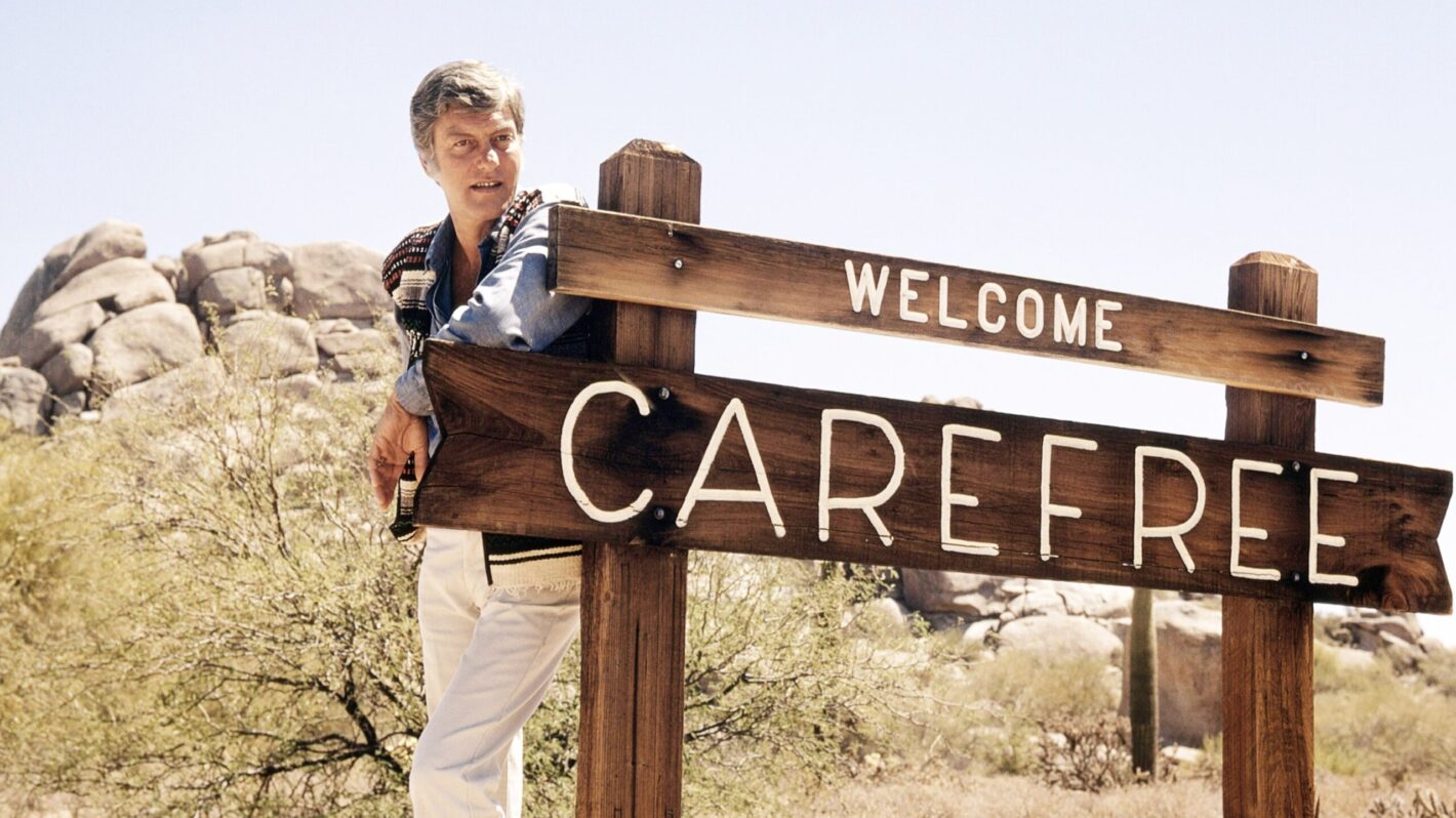 THE NEW DICK VAN DYKE SHOW, Dick Van Dyke, on location in Carefree, Arizona, where the show was filmed, 1971.
