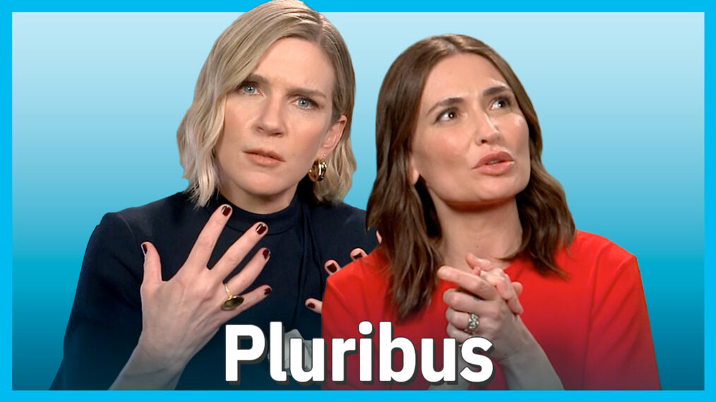 ‘Pluribus’: Rhea Seehorn &amp; Karolina Wydra Break Down Carol &amp; Zosia’s Big Moment (VIDEO)