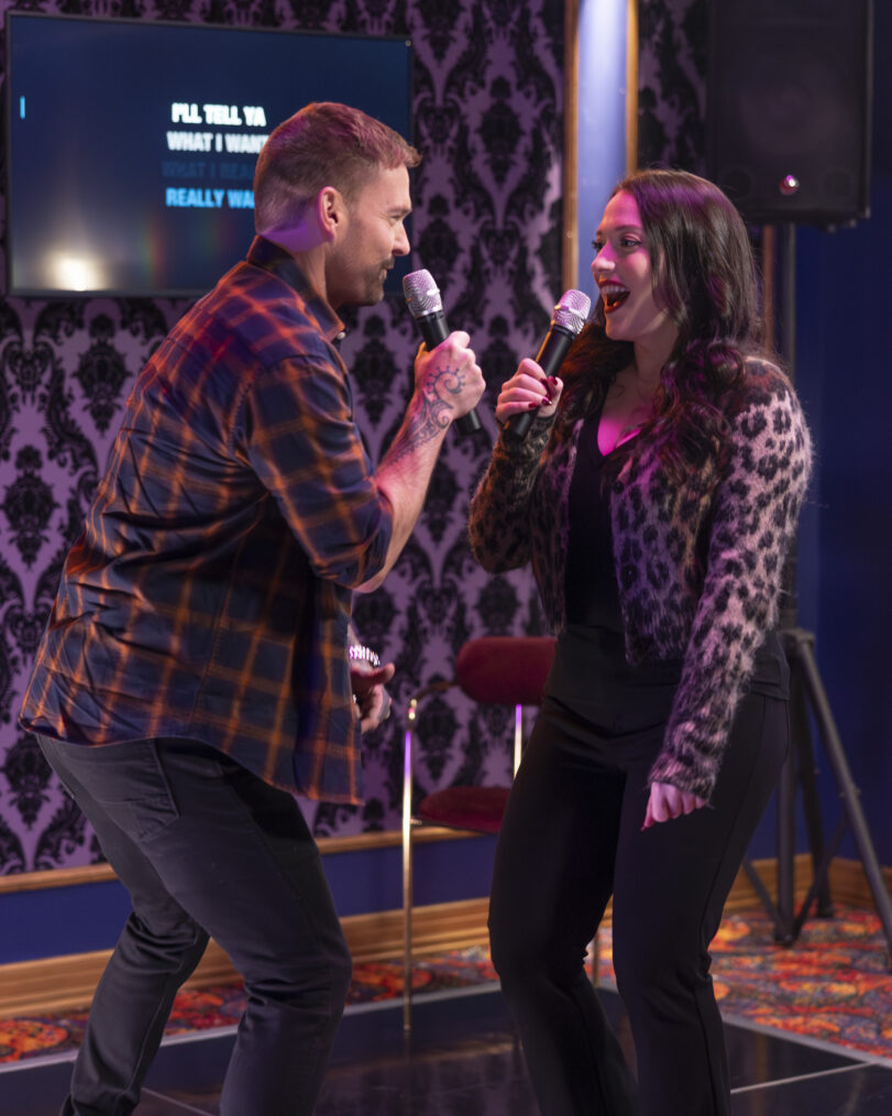 SHIFTING GEARS - “Uncle Sam” - Matt is thrilled to show off his military-hero son Sam, but a shift in Sam’s career could finally give Riley a chance to be the golden child. Meanwhile, Andy’s singing hits all the wrong notes for Riley. Jesse Williams and Luke Macfarlane guest star. WEDNESDAY, JAN. 28 (8:00-8:30 p.m. EST) on ABC. (Disney/Raymond Liu)