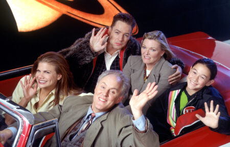 3RD ROCK FROM THE SUN (back l-r): French Stewart, Jane Curtin, Joseph-Gordon Levitt, (front l-r): Kristen Johnston, John Lithgow, (1996-Season 1), 1996-2001,