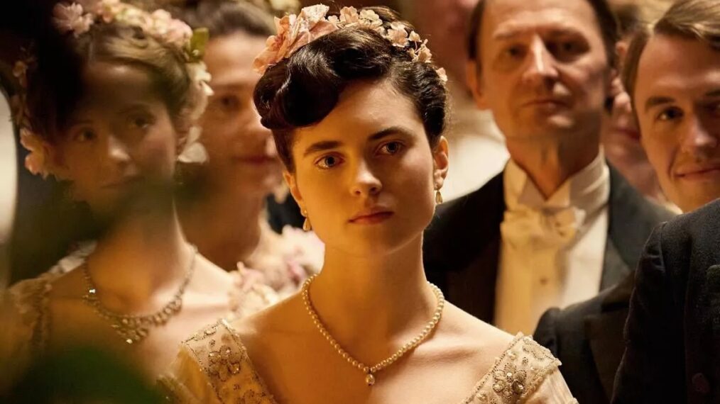 Darci Shaw as Alice Diamond in Season 2 of 'A Thousand Blows'