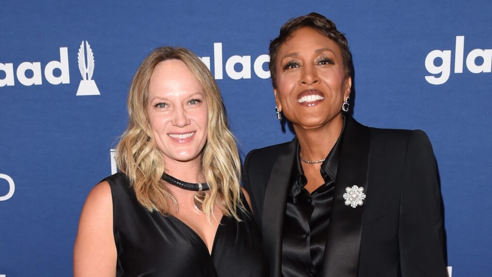 ‘GMA’s Robin Roberts Rings in 2026 With Rare Photo of Wife Amber Laign