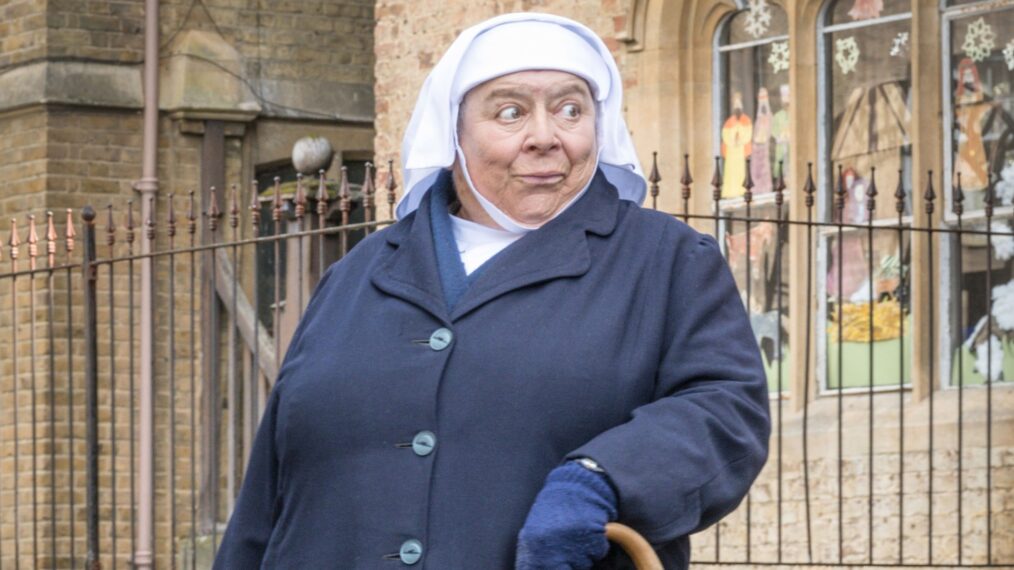 CALL THE MIDWIFE, Miriam Margolyes, 'Holiday Special', (Season 11, aired in the US on Dec. 25, 2021) photo: Sally Mais / ©PBS/Neal Street Prod. / courtesy Everett Collection