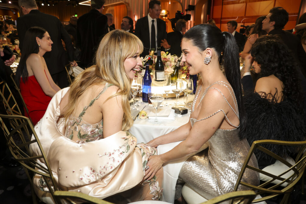 Jennifer Lawrence and Kylie Jenner at the 83RD ANNUAL GOLDEN GLOBES®, airing live from the Beverly Hilton in Beverly Hills, California on Sunday, January 11, 2026 at 8 PM ET/5 PM PT, on CBS and streaming on Paramount+. Photo: Stewart Cook/CBS ©2026 CBS Broadcasting, Inc. All Rights Reserved.