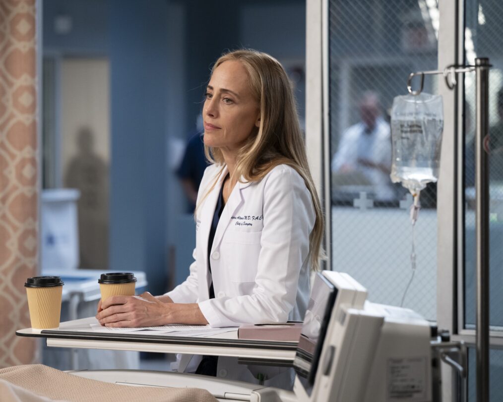 GREY’S ANATOMY - “Skyfall” - Winston and Ben fight to save Jo’s life, while Teddy supports Link. Owen and Jules battle to save a young man, and Lucas forms an unexpected bond with a patient. THURSDAY, JAN. 8 (10:00-11:00 p.m. EST) on ABC. (Disney/Anne Marie Fox) KIM RAVER