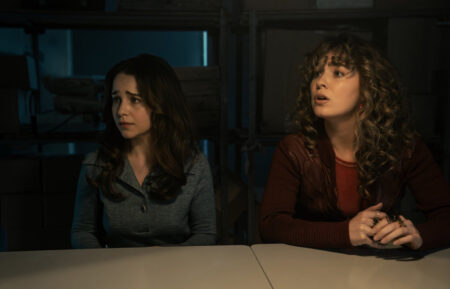 PONIES -- Turn the Beat Around Episode 105  Pictured: (l-r) Emilia Clarke as Bea, Haley Lu Richardson as Twila -- (Photo by: Katalin Vermes/PEACOCK)
