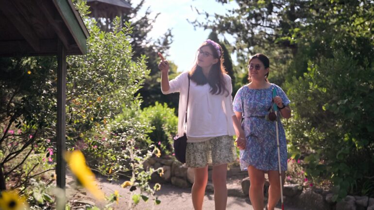 Pari and Tina in episode 306 of Love on the Spectrum