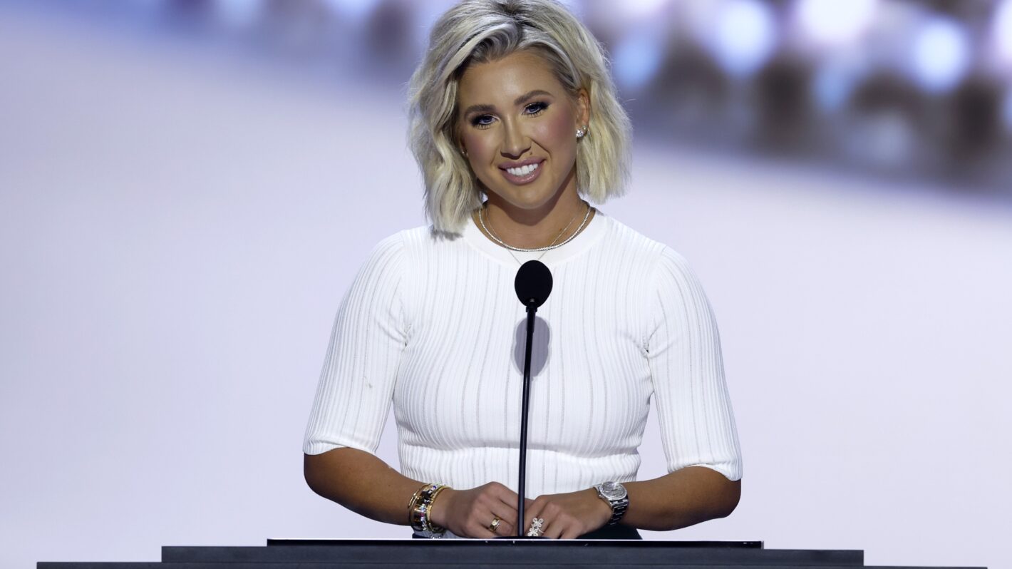 Savannah Chrisley to Be Guest Host of ‘The View’ & Show Fans Are Not Happy