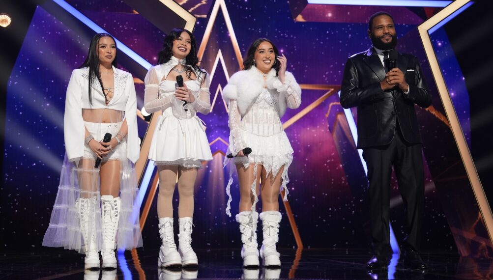 Star Search Live. (L to R) H3RIZON, Anthony Anderson in episode 101 in Star Search Live. Cr. Kit Karzen/Netflix &copy; 2026