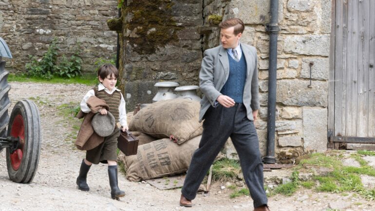 Thomas Riches as Jimmy Herriot and Nicholas Ralph as James Herriot in All Creatures Great and Small