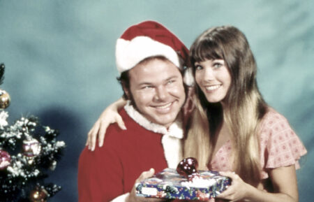 HEE HAW, Roy Clark, Barbi Benton, 1969-1993