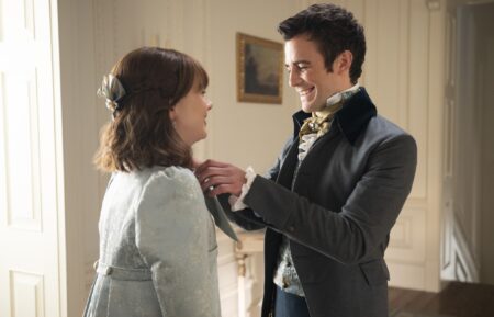 Claudia Jessie and Luke Thompson in 'Bridgerton' Season 3
