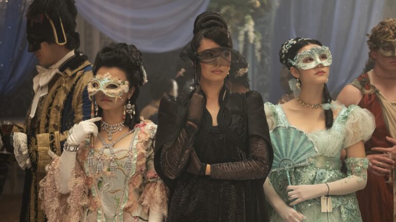 Michelle Mao as Rosamund Li, Katie Leung as Lady Araminta Gao, Isabella Wei as Posy Li in episode 401 of Bridgerton.