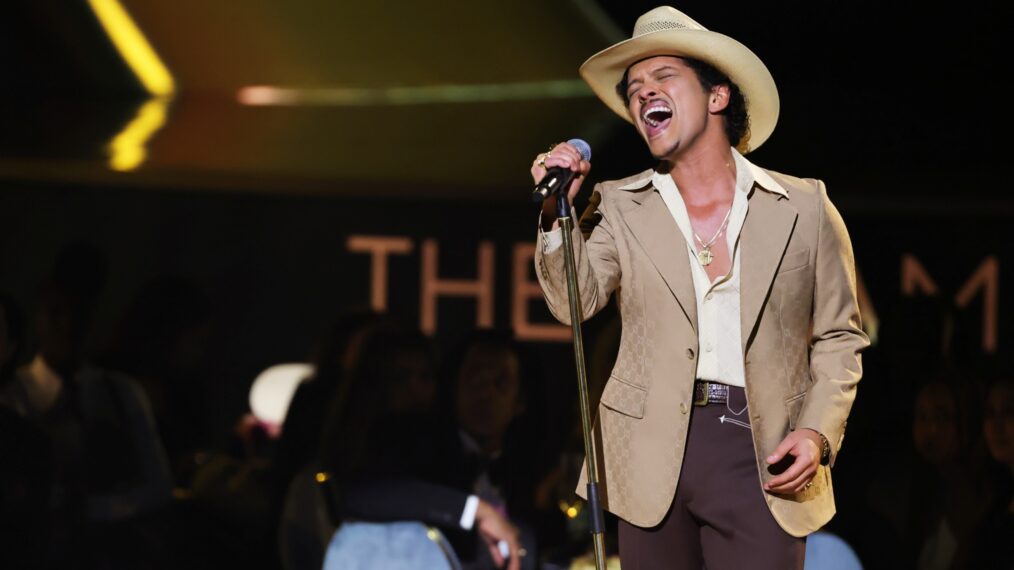 LOS ANGELES, CALIFORNIA - FEBRUARY 02: Bruno Mars performs onstage during the 67th Annual GRAMMY Awards at Crypto.com Arena on February 02, 2025 in Los Angeles, Californi