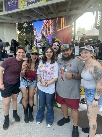 American Idol's Bryant Thomas' Girlfriend Alyona Palhof: Their Viral  Relationship