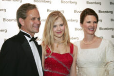 Former abductee Elizabeth Smart and her parents Ed Smart (L) and Lois Smart (R) attend the Bloomberg News Party of the Year, following The White House Correspondents' Dinner