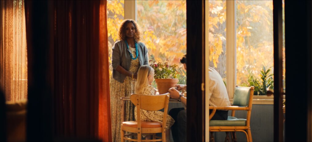 Crystal Fox as Alice, Ellie Rose Sawyer as Meg and Jon Bernthal as Detective Jack Harper — 'His & Hers' Episode 6