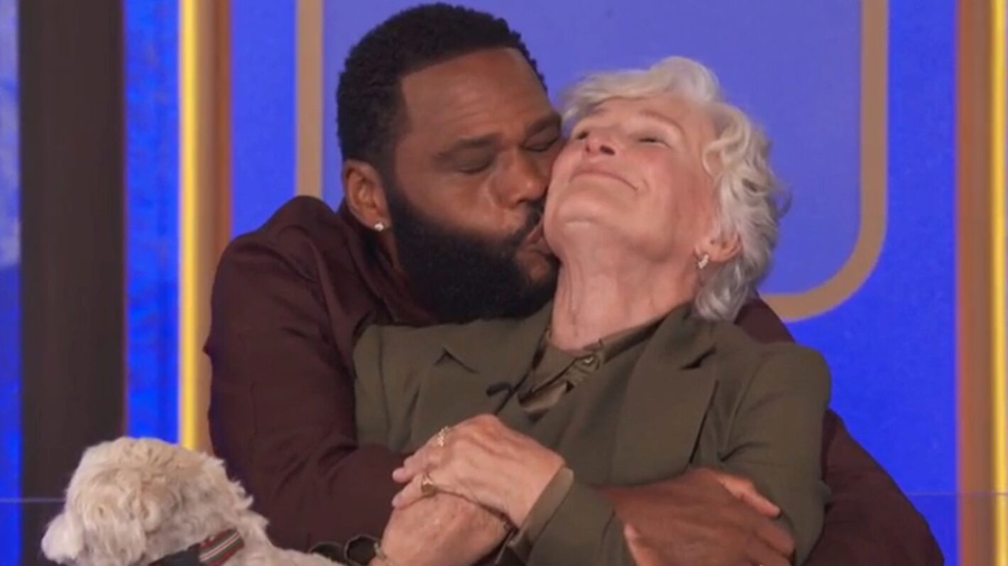 Anthony Anderson Gets Cozy With Glenn Close on 'Hollywood Squares' (Video)