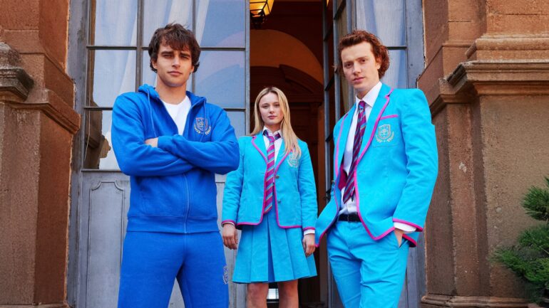 Mia Jenkins, Pepe Barroso Silva, Luca Melucci in 'Love Me Love Me'