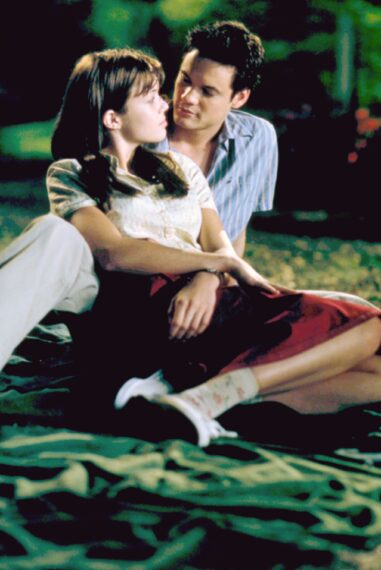 Mandy Moore, Shane West in 'A Walk to Remember'