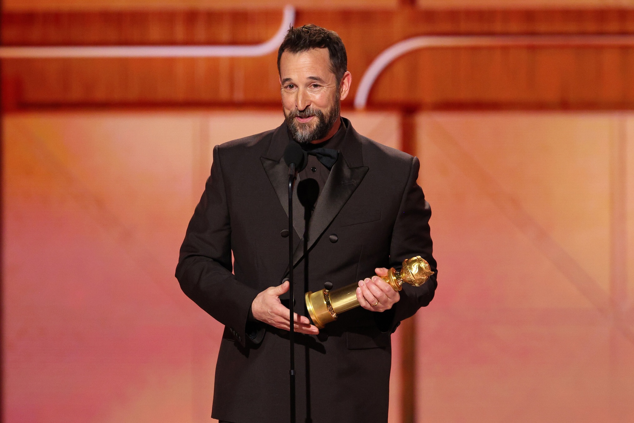 Noah Wyle accepts the Best Performance by a Lead Actor in a TV Series – Drama Award for 