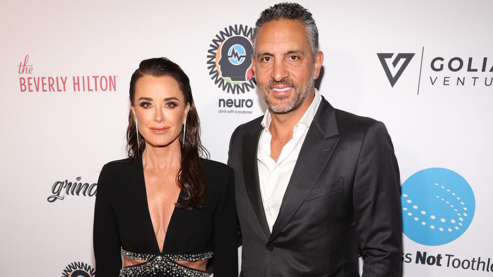 Are ‘RHOBH’s Kyle Richards &amp; Mauricio Umansky Still Married?
