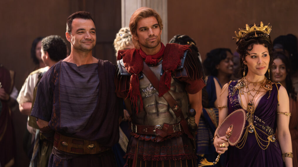 Nick E. Tarabay as Ashur, Jackson Gallagher as Julius Caesar, Jaime Slater as Cornelia in 'Spartacus: House of Ashur' Season 1 Episode 9