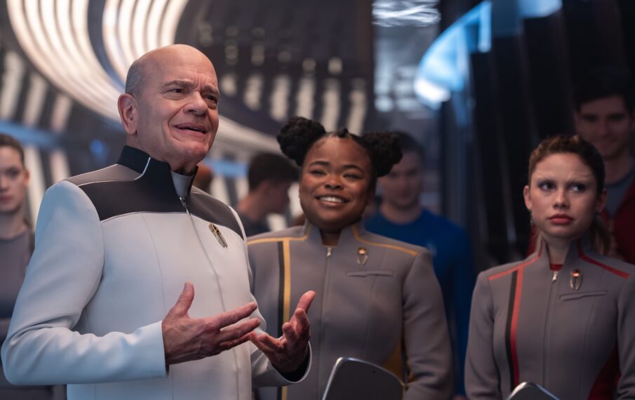 Robert Picardo as The Doctor, Kerrice Brooks as Sam and Bella Shepard as Genesis in season 1 , episode 1 of Star Trek: Starfleet Academy