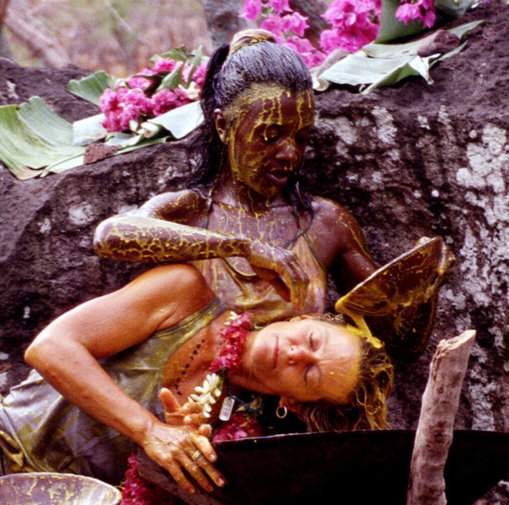 Vecepia Towery and Kathy Vavrick-O'Brien in 'Survivor' Season 4