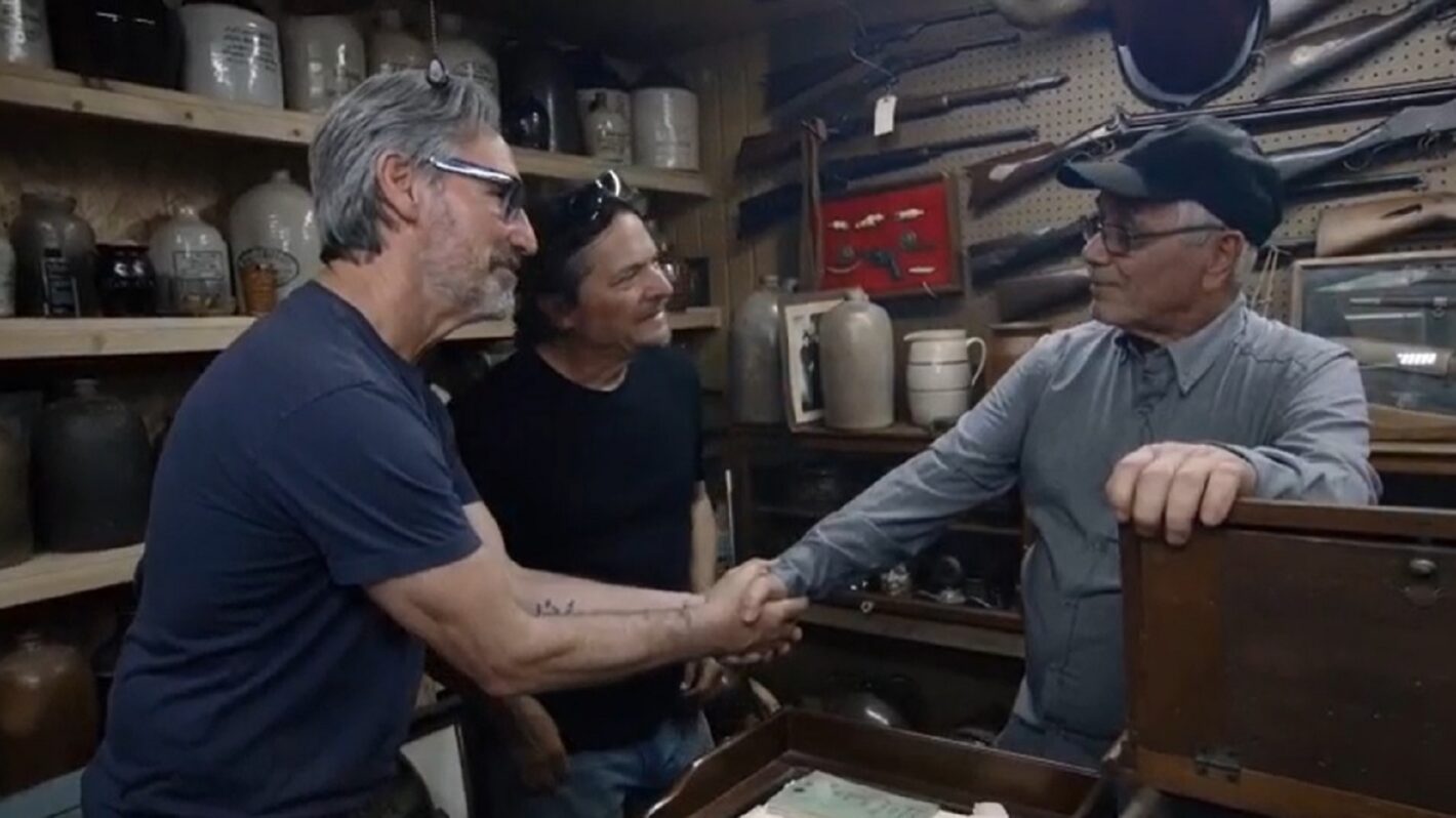 'American Pickers': Mike Wolfe & 'Jersey Jon' Szalay Assesses Rare Civil War Rifle
