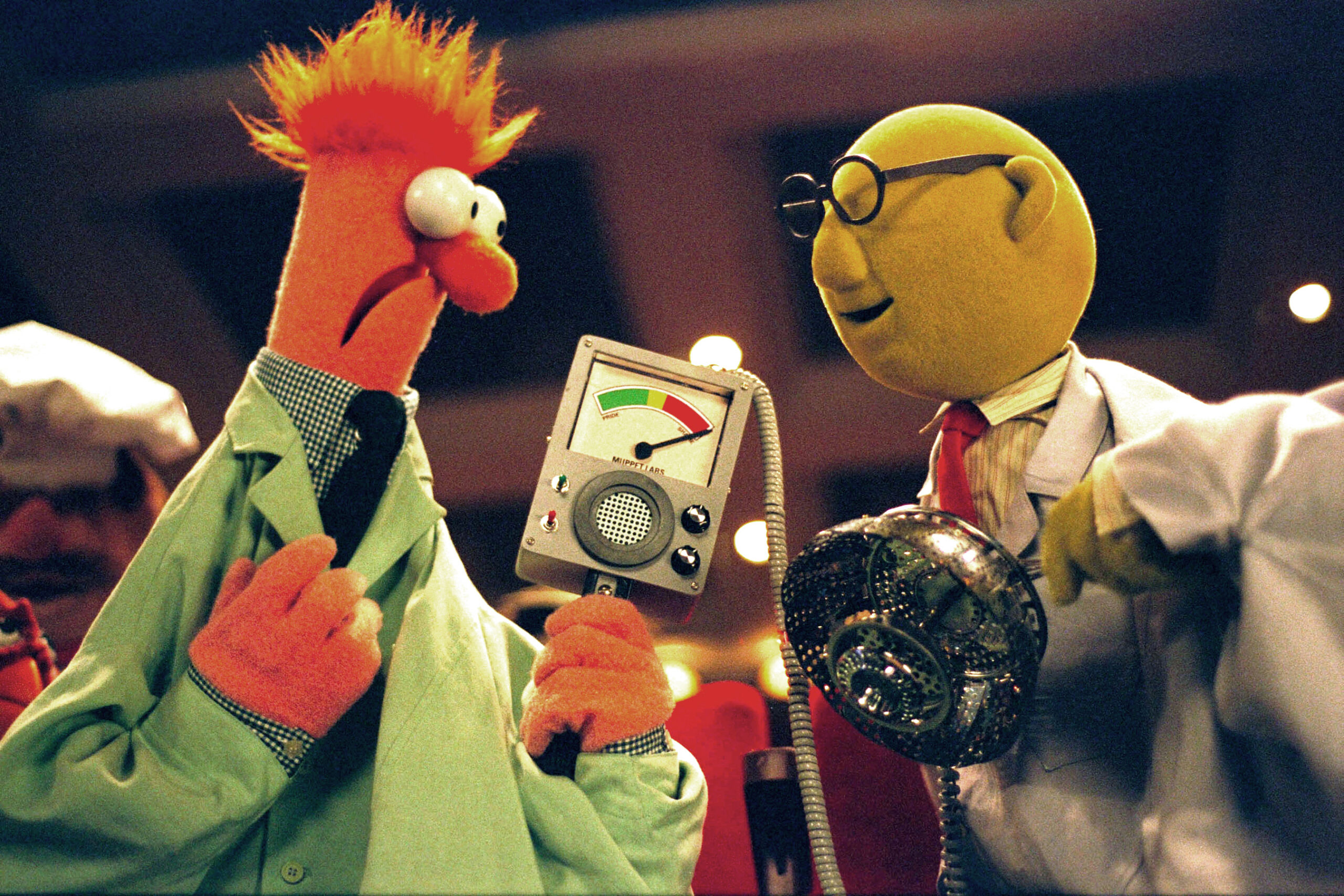 Beaker and Dr. Bunsen Honeydew in IT'S A VERY MERRY MUPPET CHRISTMAS MOVIE
