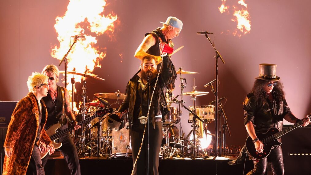 LOS ANGELES, CALIFORNIA - FEBRUARY 01: (L-R) Alex Watt, Duff McKagan, Post Malone, Chad Smith and Slash perform onstage during the 68th GRAMMY Awards at Crypto.com Arena on February 01, 2026 in Los Angeles, California. (Photo by Kevin Winter/Getty Images for The Recording Academy)