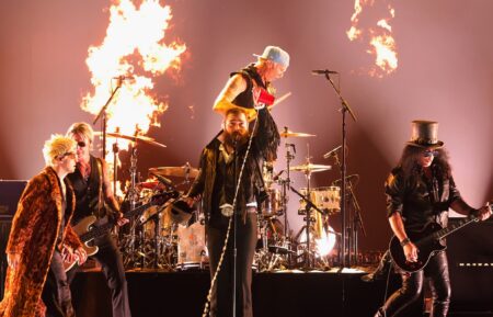 LOS ANGELES, CALIFORNIA - FEBRUARY 01: (L-R) Alex Watt, Duff McKagan, Post Malone, Chad Smith and Slash perform onstage during the 68th GRAMMY Awards at Crypto.com Arena on February 01, 2026 in Los Angeles, California. (Photo by Kevin Winter/Getty Images for The Recording Academy)