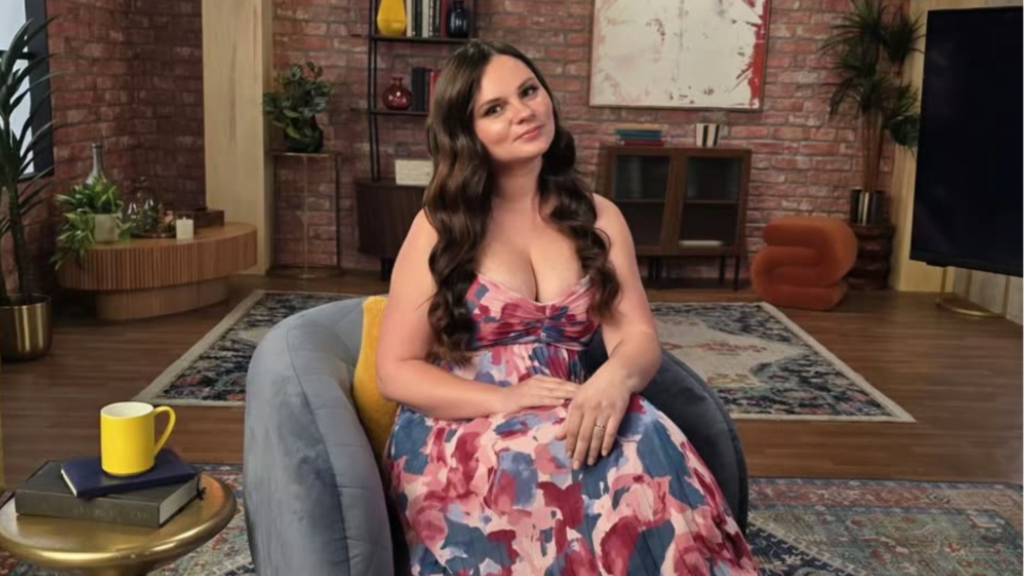 Julia Trubkina on 90 Day: Between the Sheets