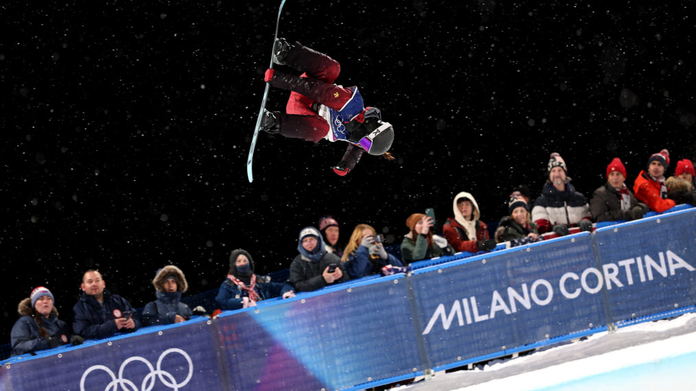 LIVIGNO, ITALY - FEBRUARY 12: Shaotong Wu of Team People's Republic of China competes in run two of the Women’s Snowboard Halfpipe Final on day six of the Milano Cortina 2026 Winter Olympic games at Livigno Snow Park on February 12, 2026 in Livigno, Italy. (Photo by Cameron Spencer/Getty Images)