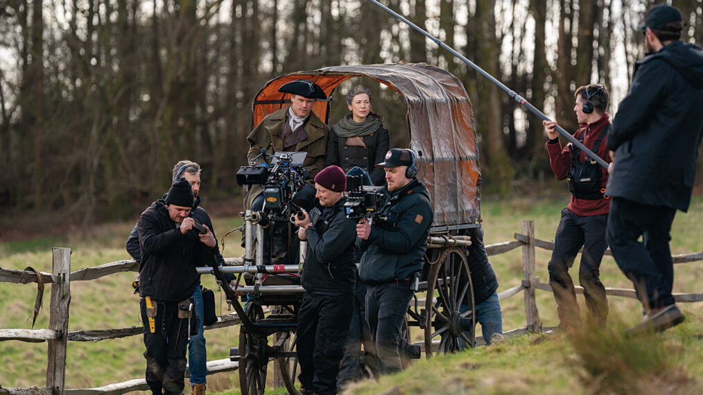 Fraser's Ridge; BTS; Claire Fraser (Caitríona Balfe); Jamie Fraser (Sam Heughan)