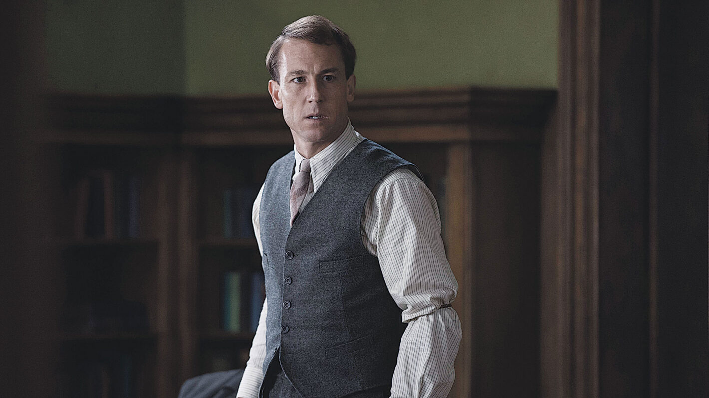 'Outlander' Boss Teases Answers to Burning Final Season Questions