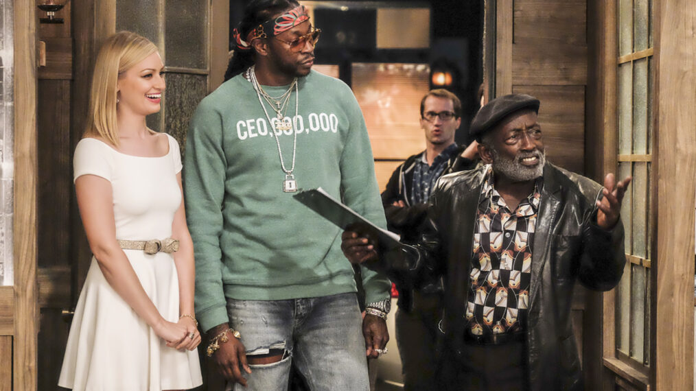 2 BROKE GIRLS (aka TWO BROKE GIRLS), from left: Beth Behrs, 2 Chainz, Garrett Morris, 'And The Two Openings: Parts One & Two', (Season 6, ep. 601 & 602, aired Oct. 10, 2016).