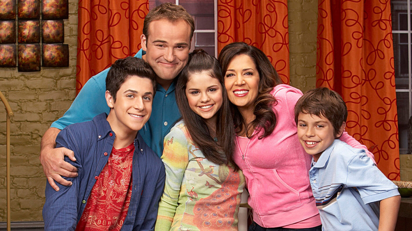 Selena Gomez Reunites With 'Wizards of Waverly Place' David DeLuise 14 Years Later