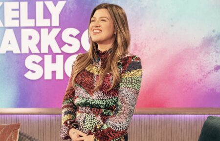 THE KELLY CLARKSON SHOW -- Episode A5078 -- Pictured: (l-r) Emily Kaufman, Kelly Clarkson -- (Photo by: Weiss Eubanks/NBCUniversal)