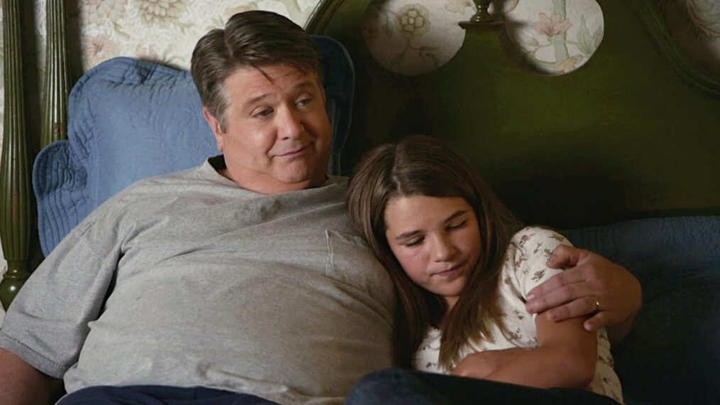 Young Sheldon - Raegan Revord (Melissa 'Missy' Cooper), and Lance Barber (George Cooper Sr.) - Season 5