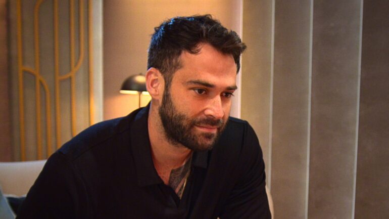 Alex Henderson in episode 1003 of Love Is Blind.