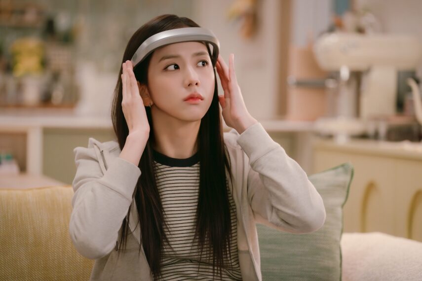 Jisoo as Seo Mi-rae in Boyfriend on Demand.