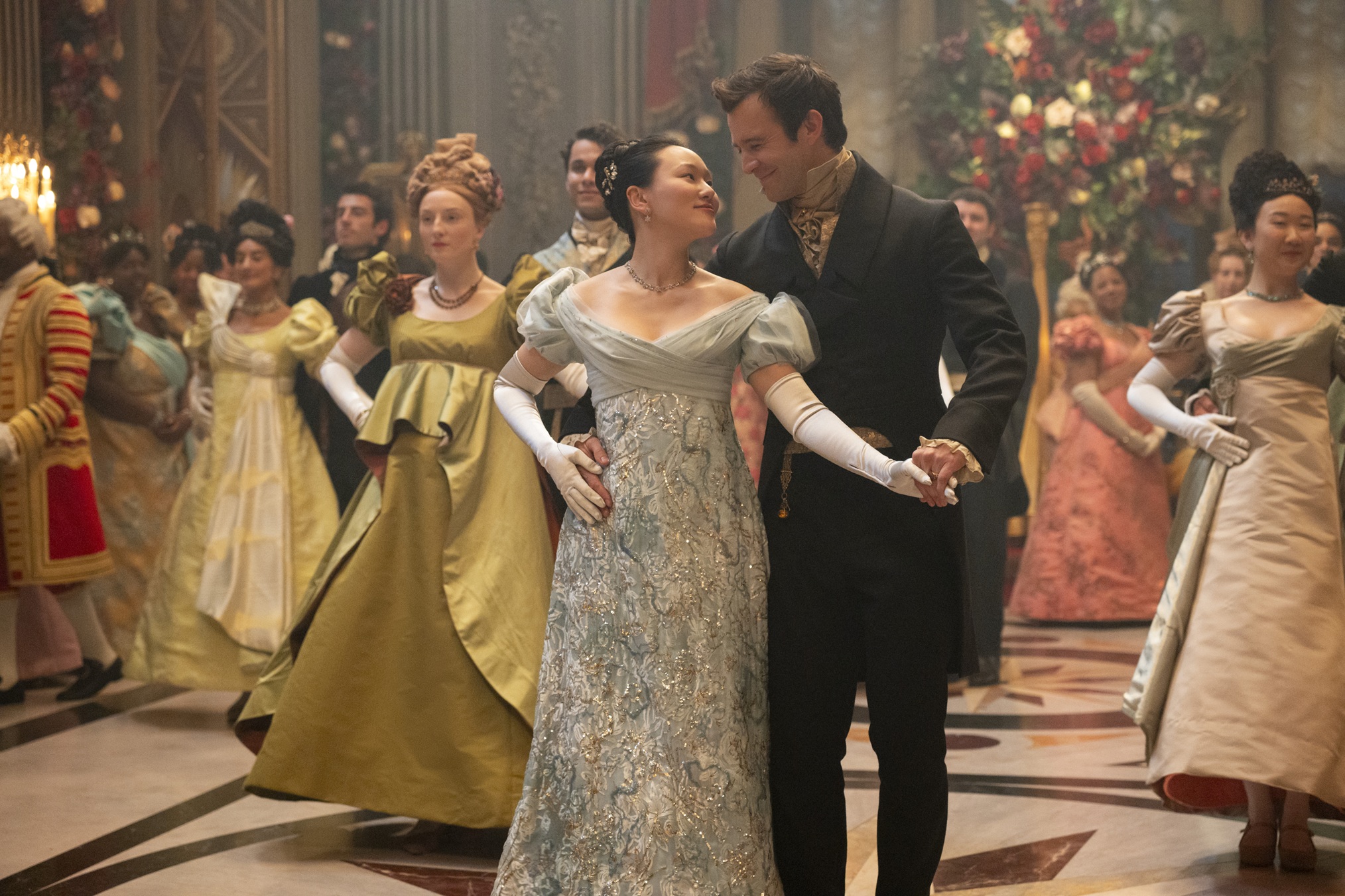 Yerin Ha and Luke Thompson in 'Bridgerton' Season 4